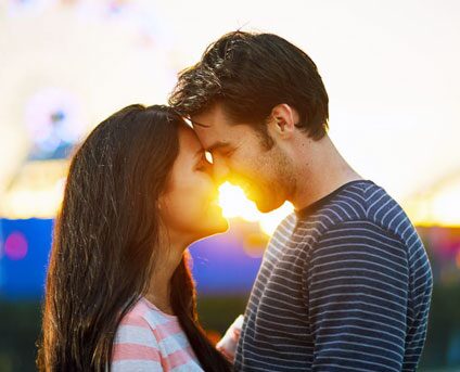 How Couples Stay Emotionally Connected Without Words